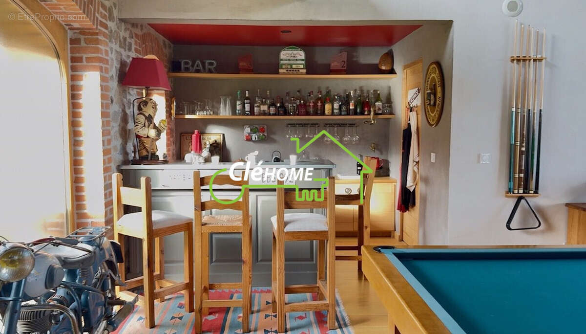 Maison à SAINT-CLEMENT-LES-PLACES