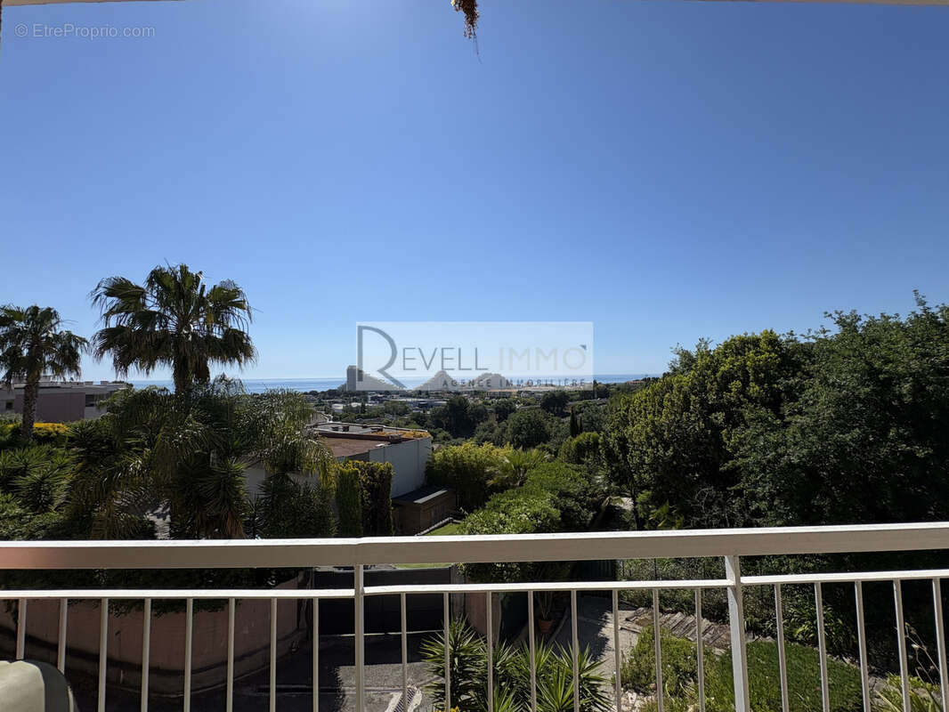 Appartement à VILLENEUVE-LOUBET