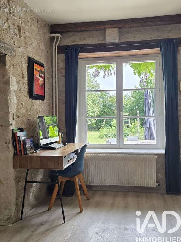 Maison 173 m² à Cellettes  - photo 4