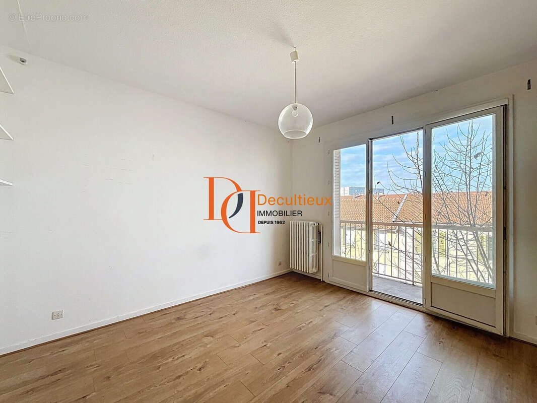Appartement à LYON-8E