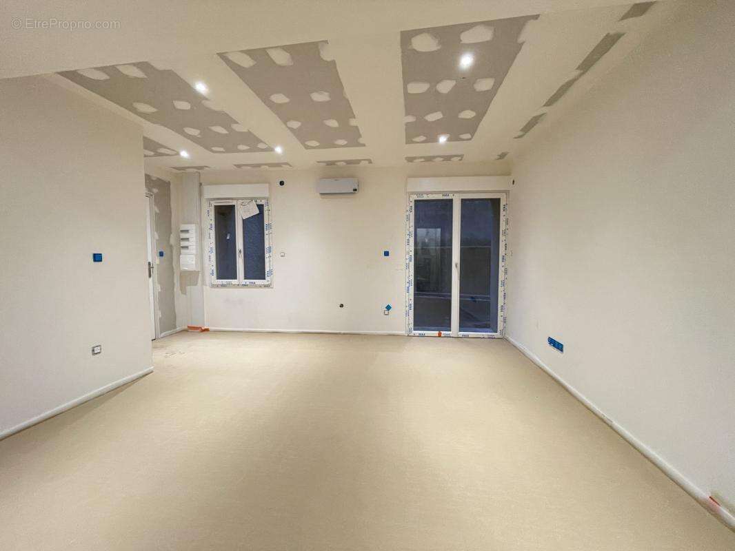 Appartement à COUBON