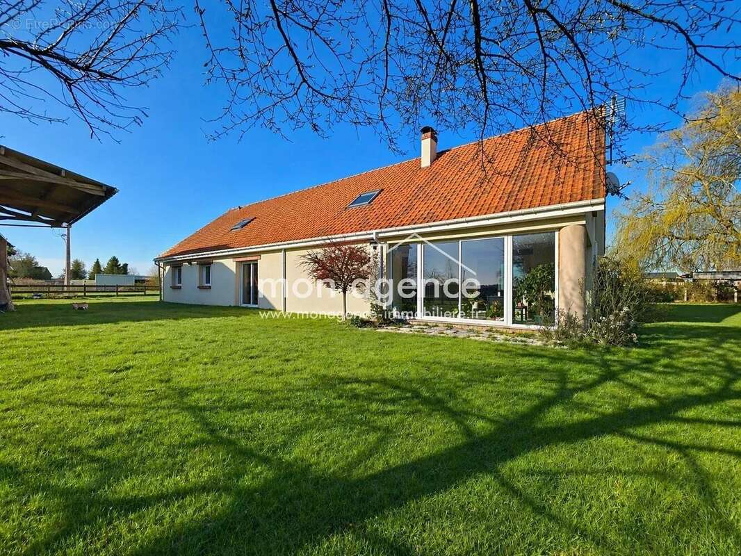 Maison à BUCHY