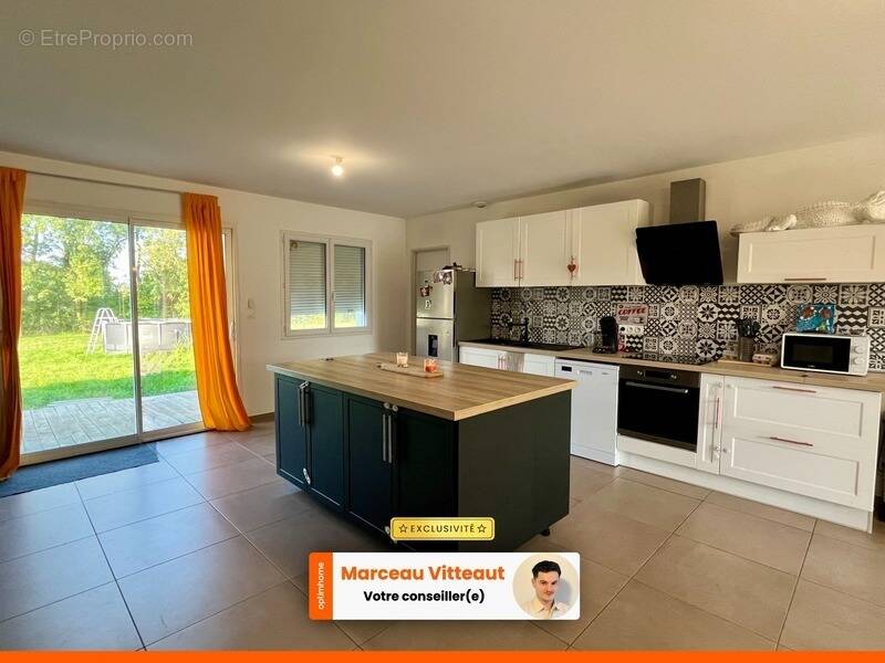 Maison à SAINT-ETIENNE-SUR-REYSSOUZE