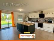 Maison à SAINT-ETIENNE-SUR-REYSSOUZE