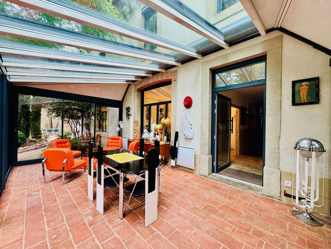 Exceptionnel - centre de carcassonne - maison de 340m2 avec jardin clos - photo 10
