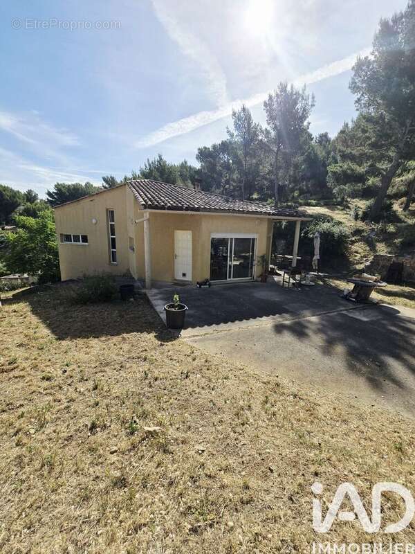 Photo 2 - Maison à ENSUES-LA-REDONNE