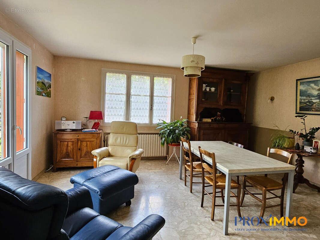 Maison 104 m² à Virieu  - photo 5