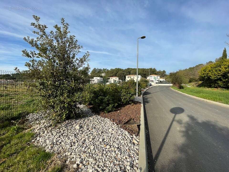 Terrain à MONTFERRIER-SUR-LEZ