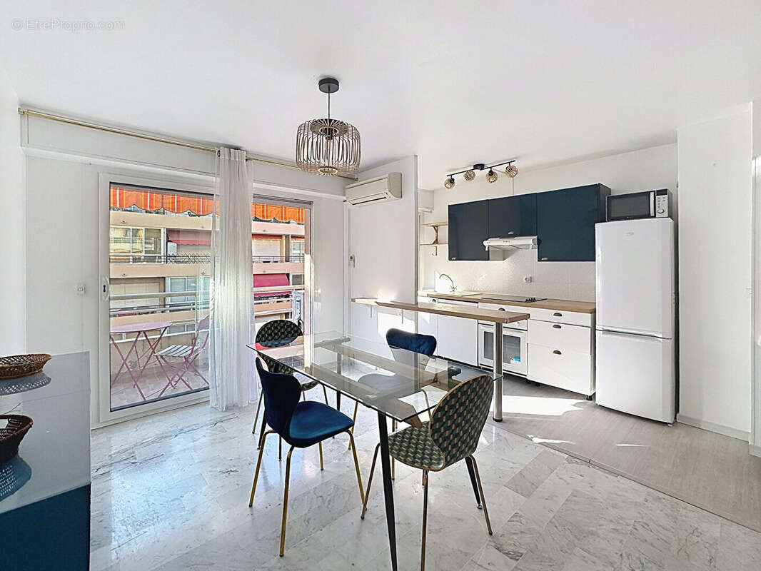 Appartement à ROQUEBRUNE-CAP-MARTIN