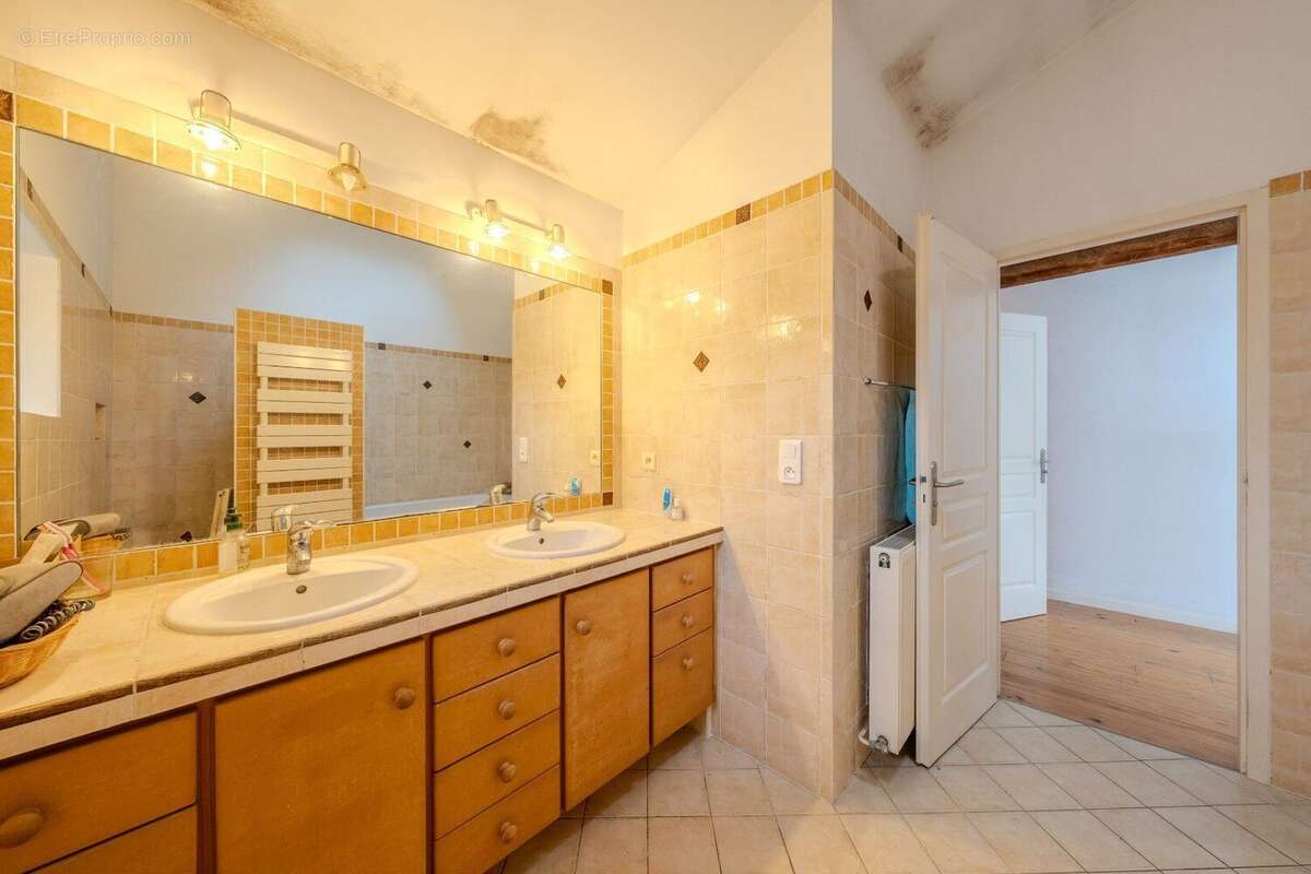 Élégance et héritage un château d'exception au coeur d'un vignoble classé - photo 16