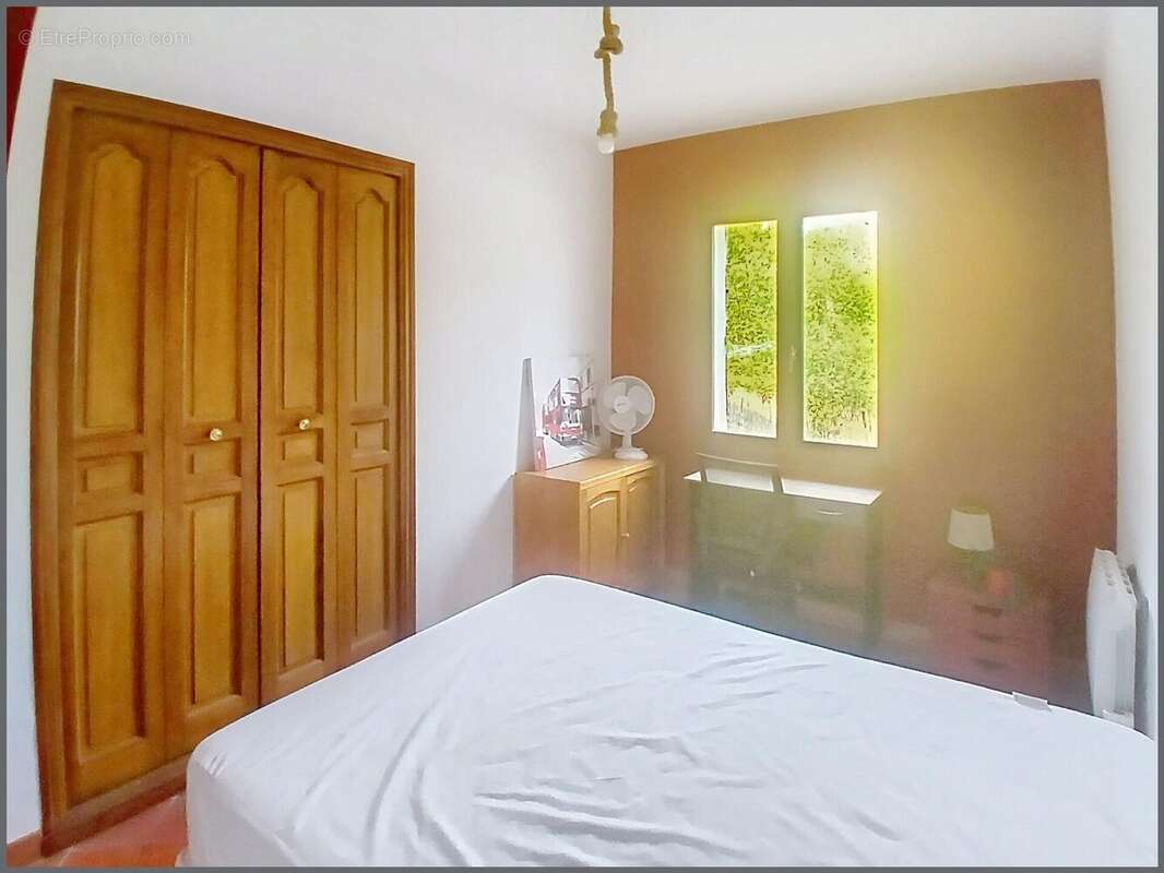 Maison 133 m² à Allemagne-En-Provence  - photo 6