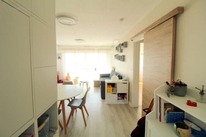 Appartement T3 dernier étage  GEX - photo 12
