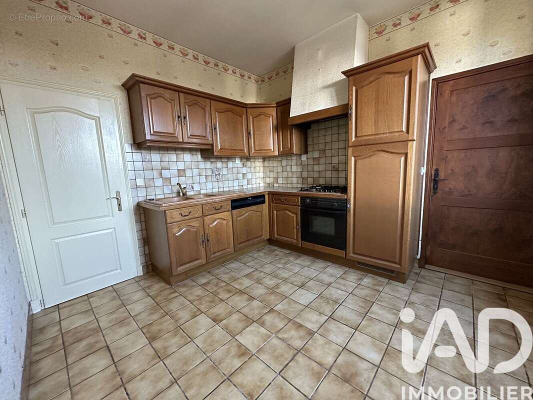 Maison 95 m² à Issoudun  - photo 3