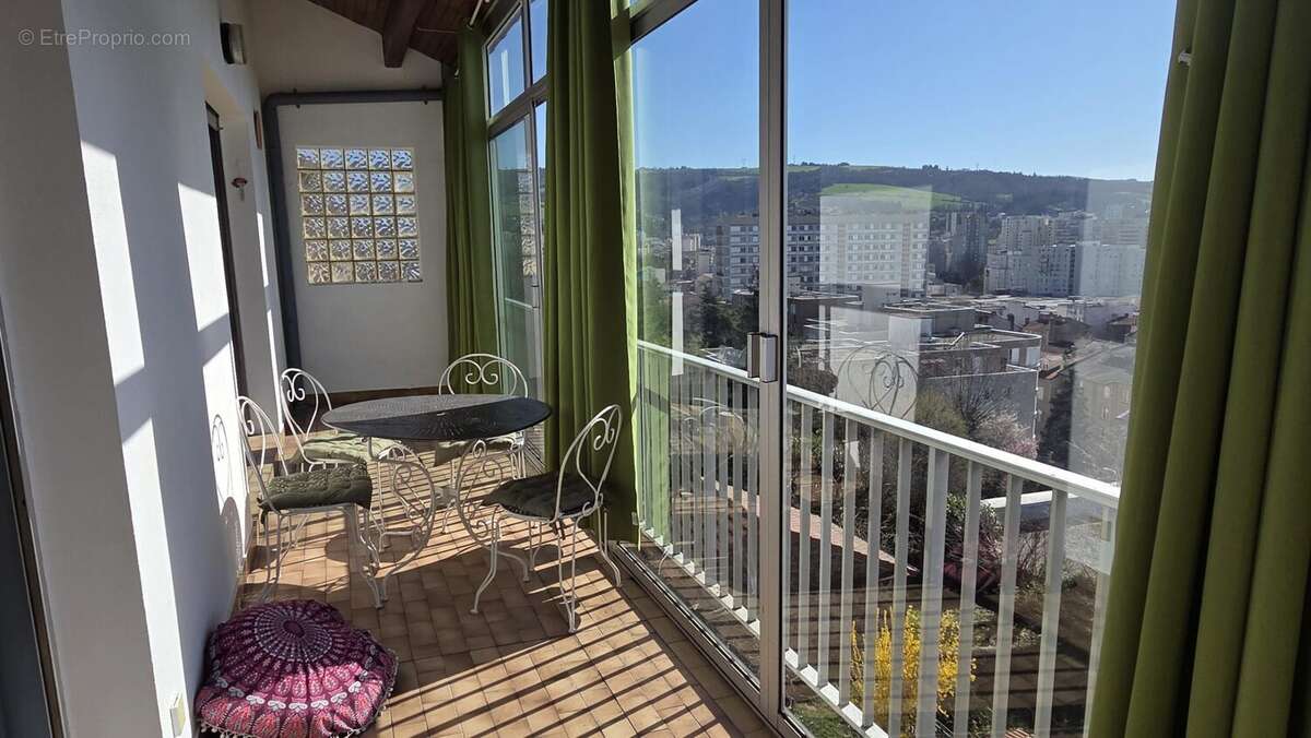 Appartement à SAINT-ETIENNE