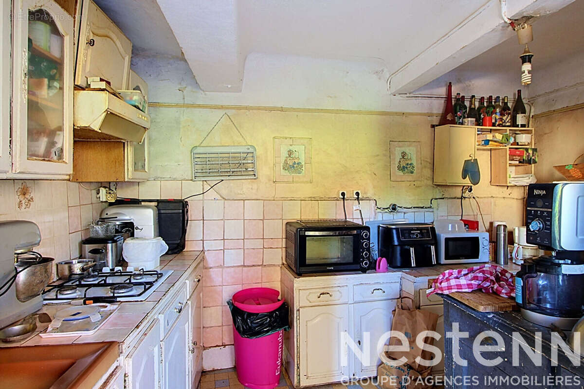 A VENDRE SUR LORGUES -Immeuble en Centre-Ville avec Jardin et Fort Potentiel - photo 5