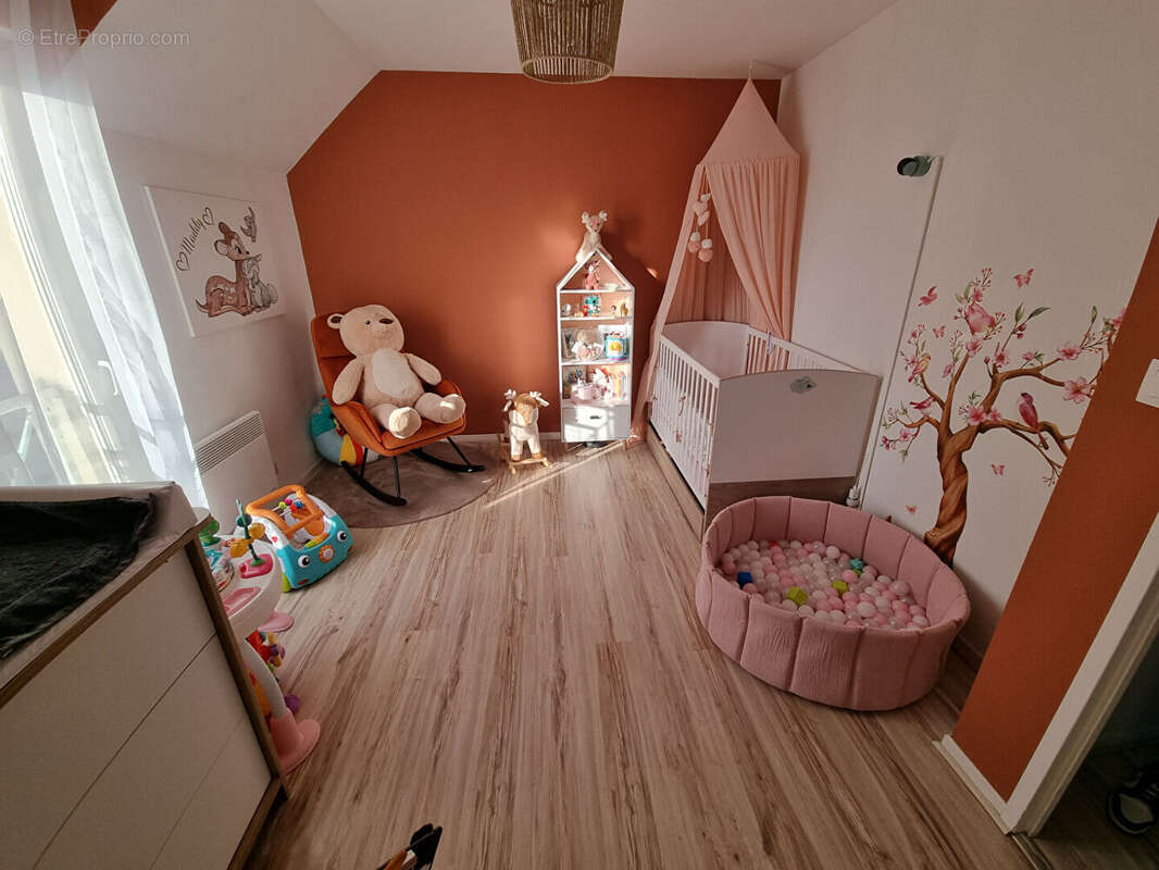 Maison à VARENNES-VAUZELLES