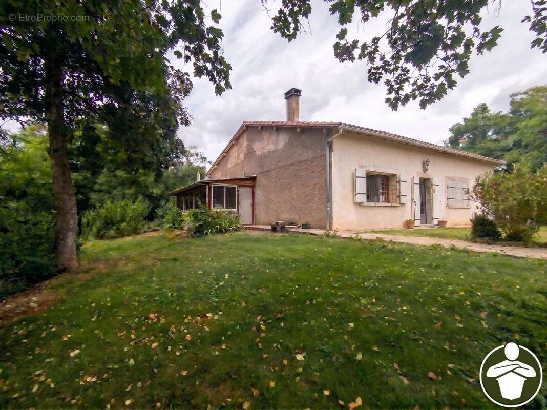 Maison à SAINTE-LIVRADE-SUR-LOT