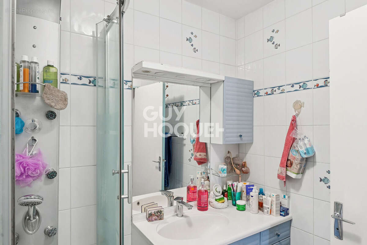 Appartement à PARIS-20E