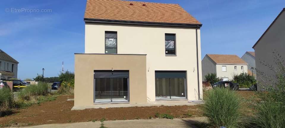 Terrain 250 m² à Osny  - photo 2