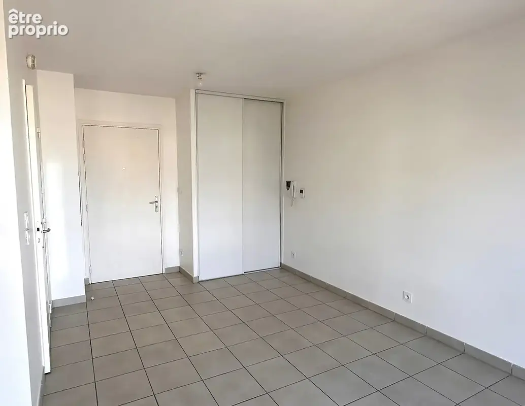 Exclu craponne centre studio en parfait etat + parking - photo 7