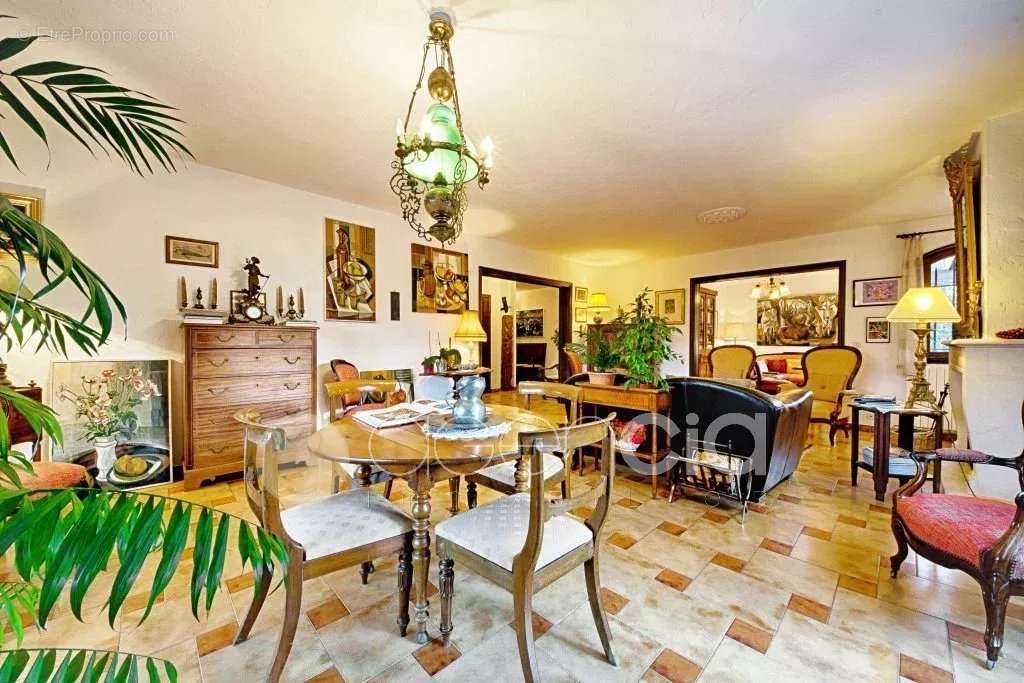 Maison à PEYMEINADE