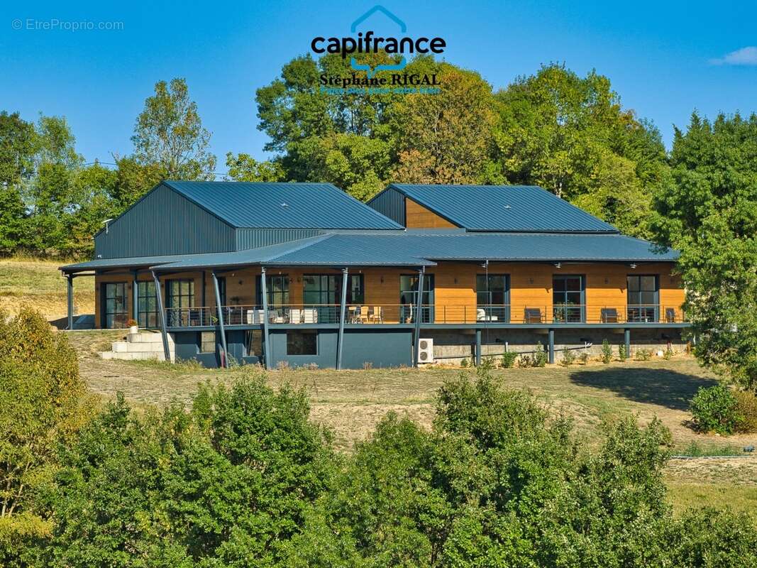 Propriete à vendre 10 pièces proche de VILLEREAL (47) de 500m2 habitables et de 3,85 ha de terrain - photo 2