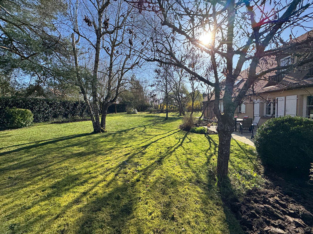 Maison à MONTFORT-L'AMAURY