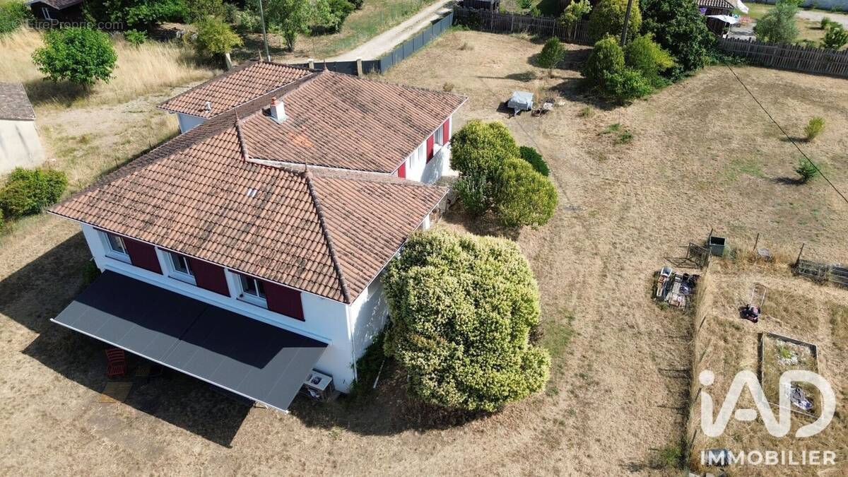 Photo 1 - Maison à SAINTE-BAZEILLE