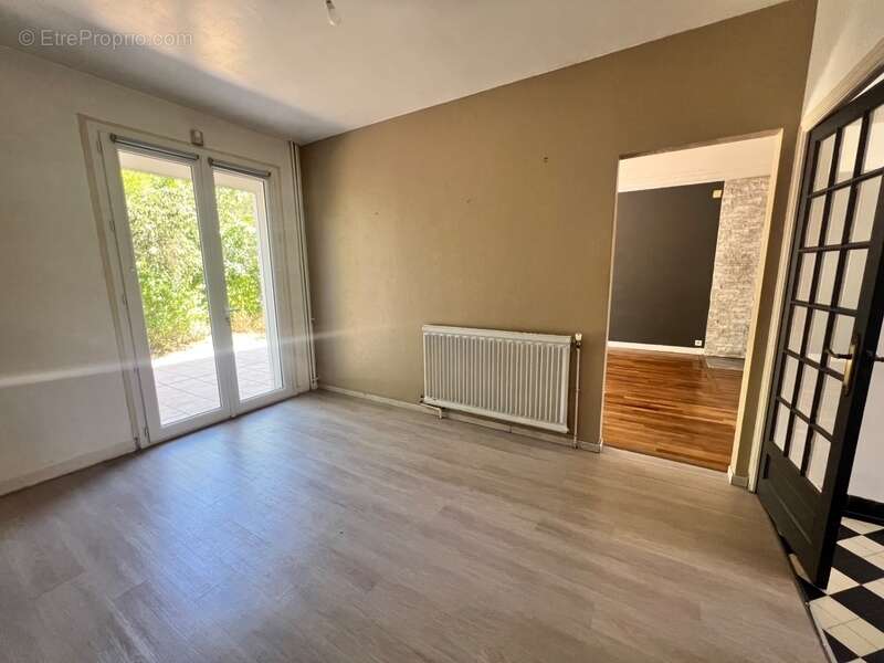 Grande Maison 140 m² – HYPER CENTRE– Jardin, garage, dépendance - photo 9