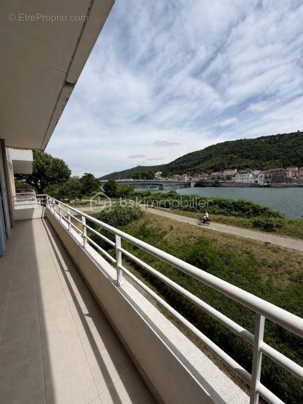 Appartement à SARRAS