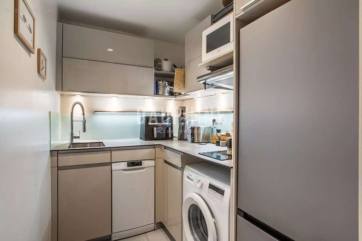 Appartement à PARIS-7E