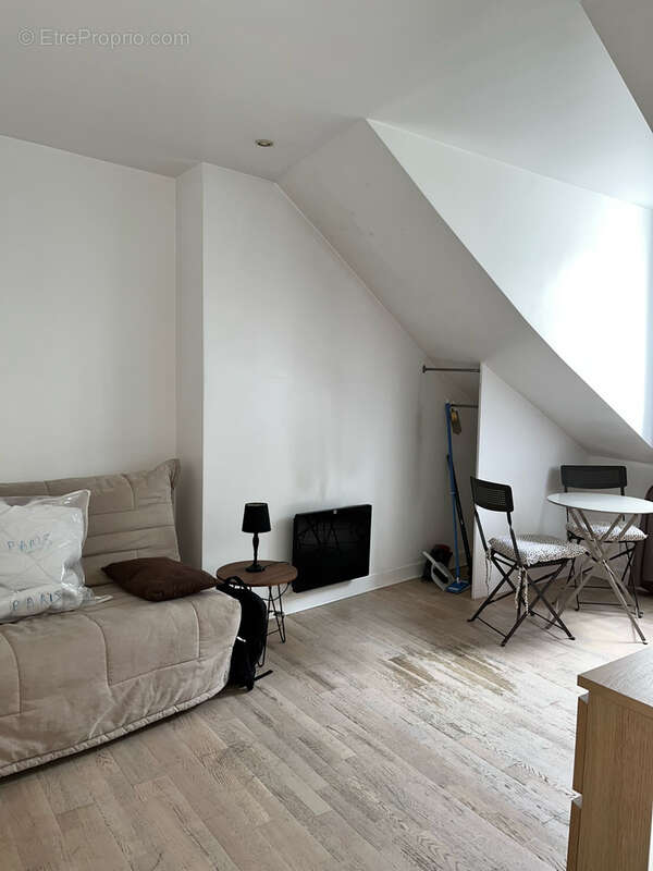 Appartement à PARIS-14E