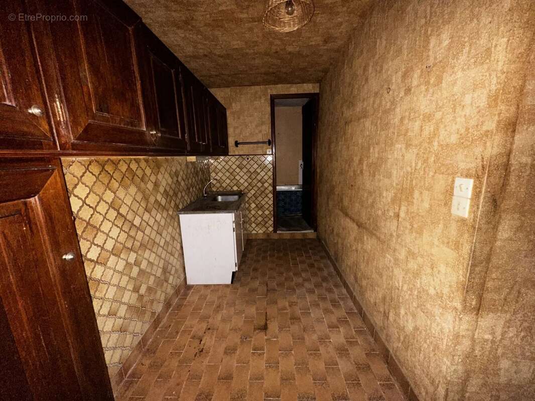 Maison à rénover - CONTINVOIR - photo 3