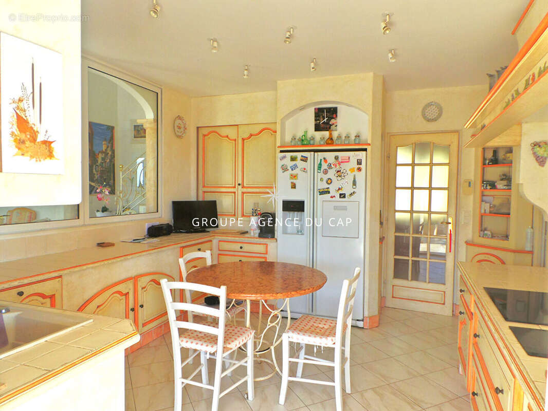 Maison à LES ISSAMBRES