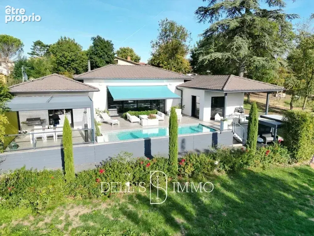 Villa de plain pied - Piscine -  Parc 3000m2 - photo 3