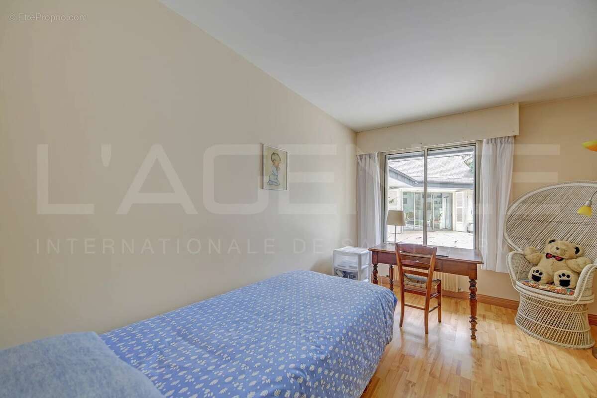 Maison à FEUCHEROLLES