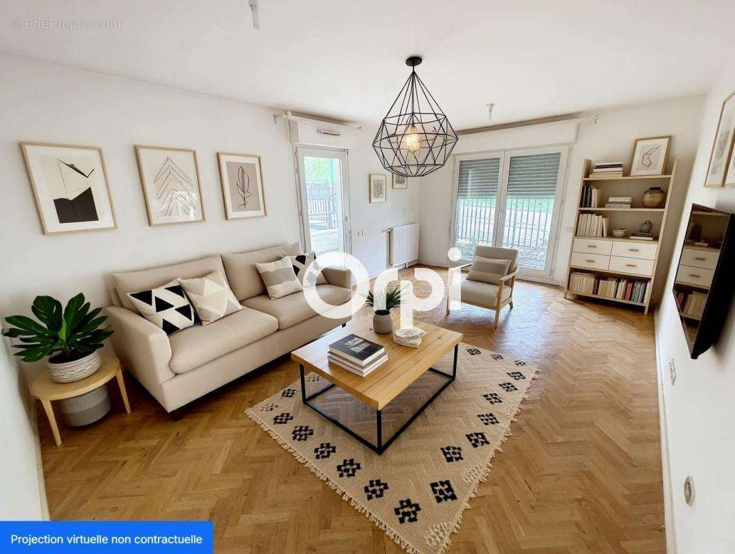 Appartement à HARDRICOURT