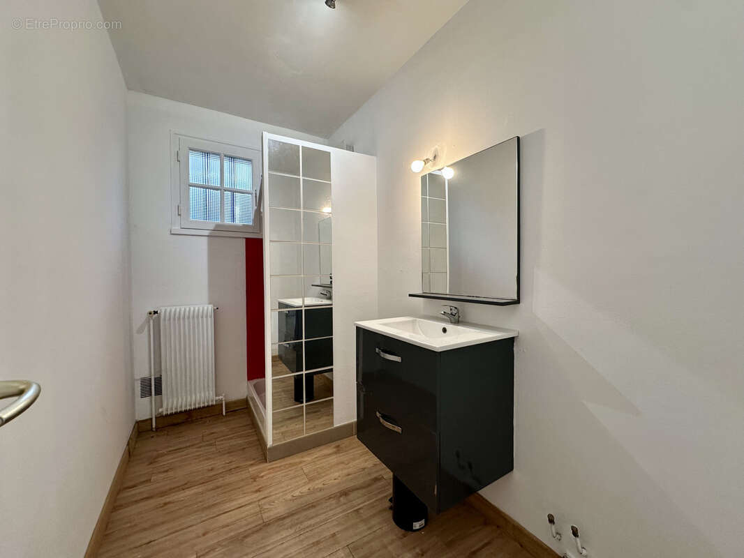 Maison à SAINT-SAUVEUR-SUR-ECOLE