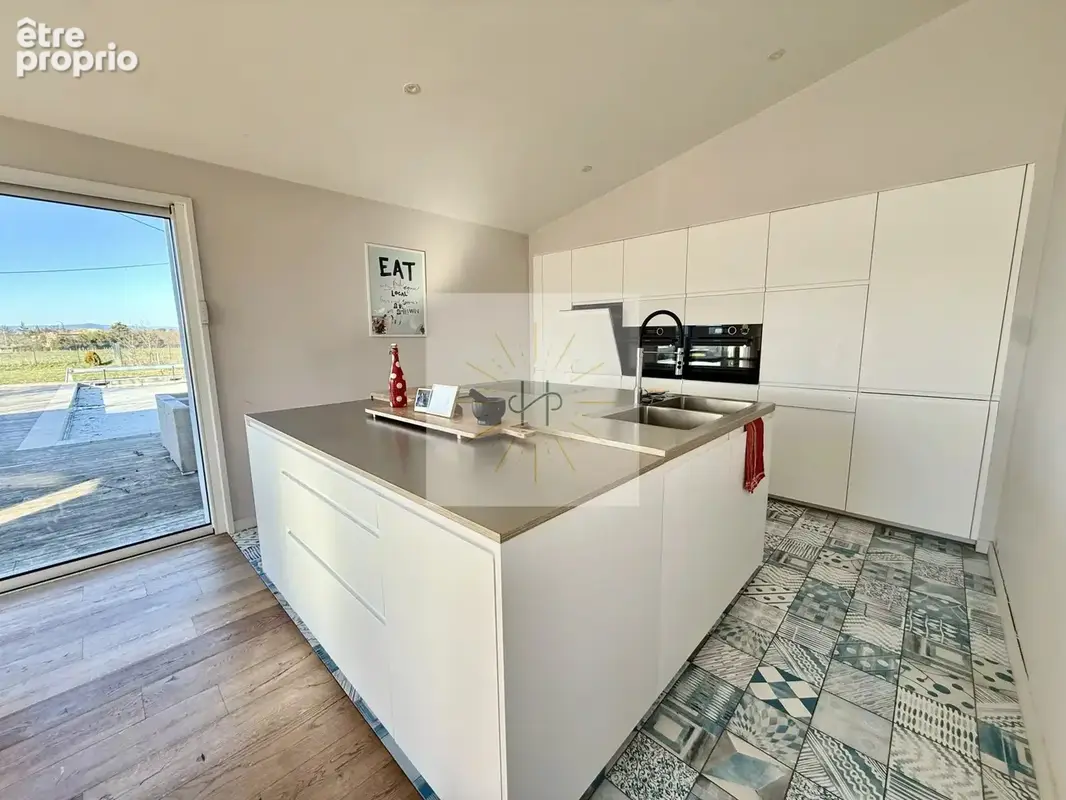 Maison 256 m² à La Batie-Rolland  - photo 6