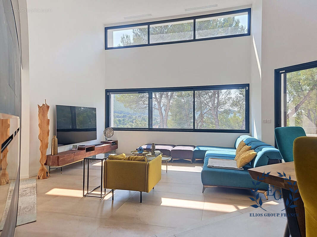 Maison 510 m² à Aubagne  - photo 8