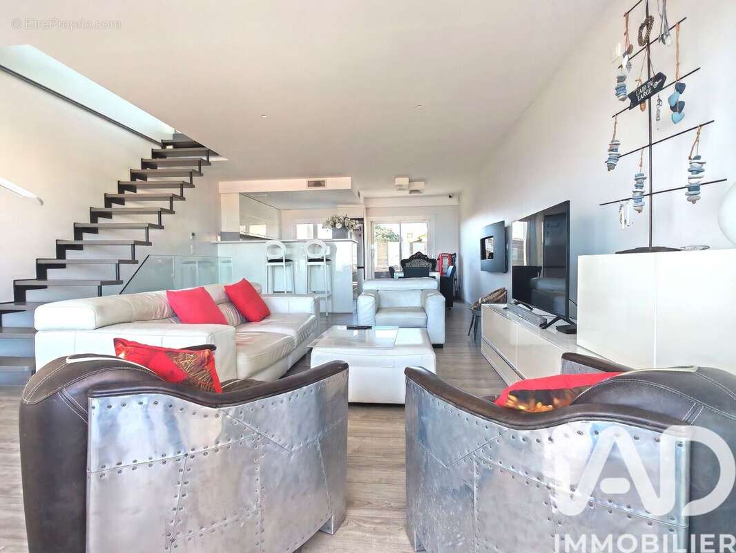Maison 135 m² à Sainte-Marie  - photo 3