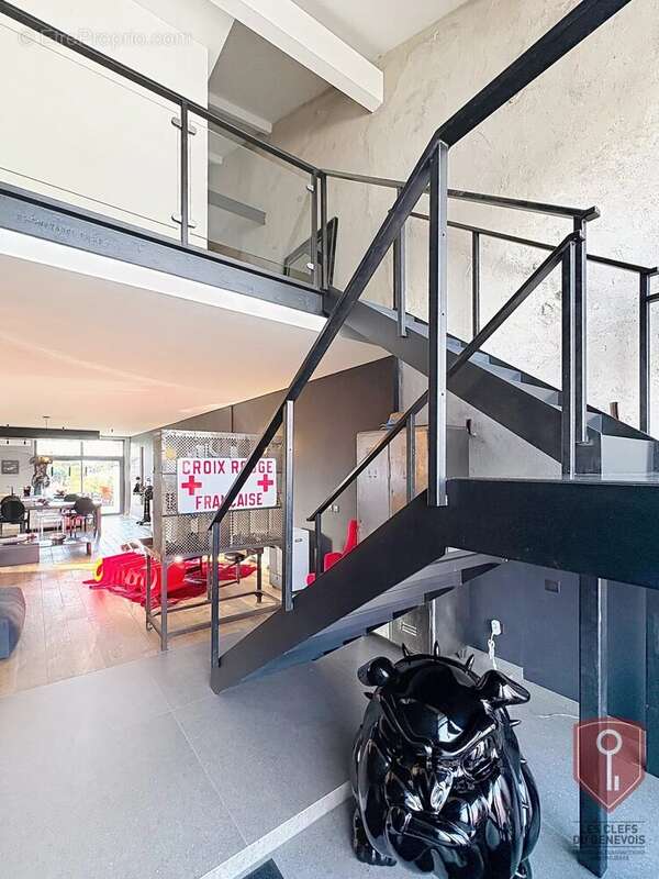 Maison à NEYDENS