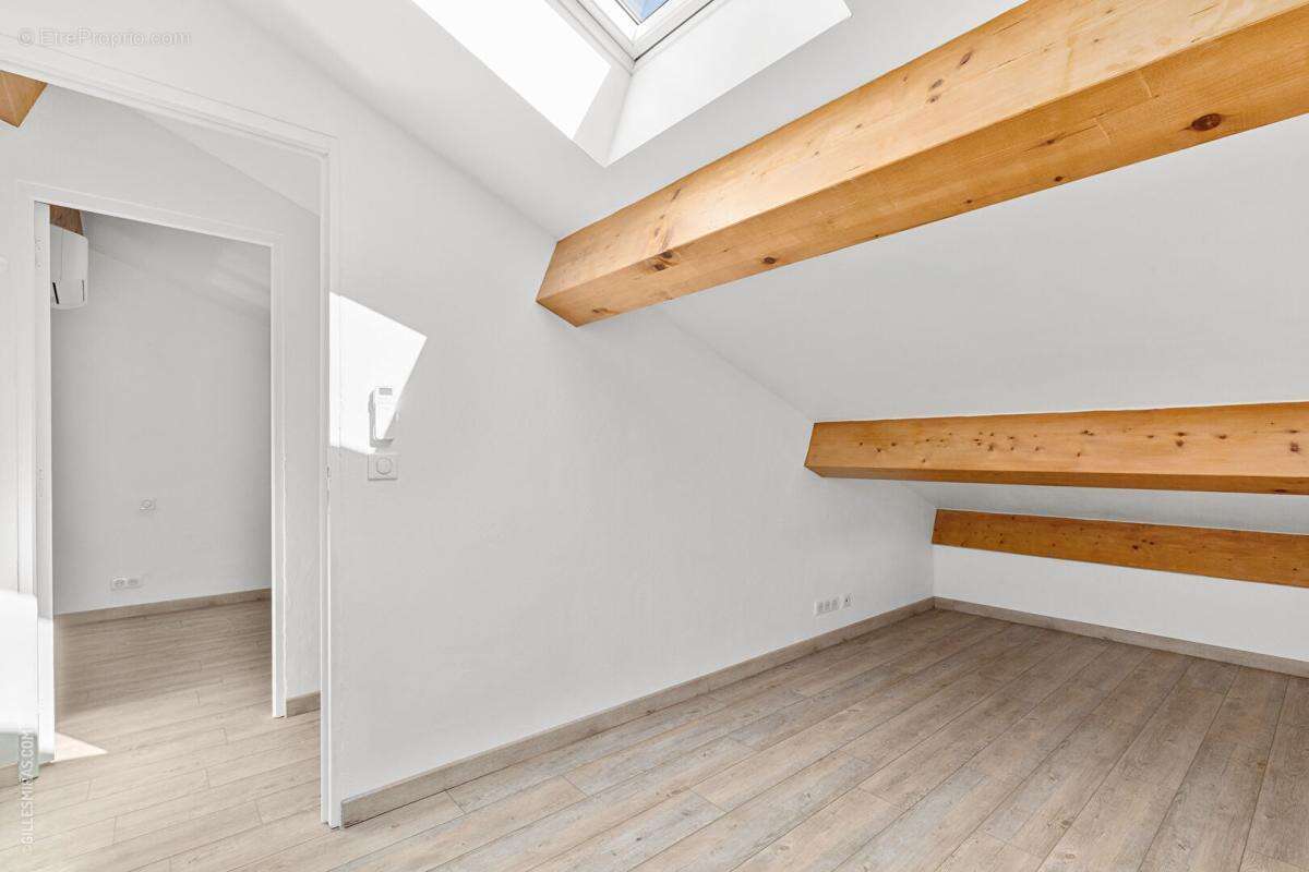 Superbe appartement rénové au coeur du village - photo 5