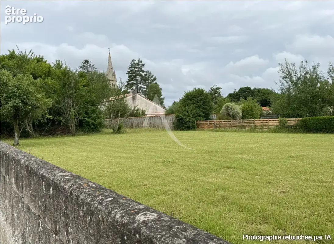 Photo Terrain à Fontenay-Le-Comte au prix de 56 600€