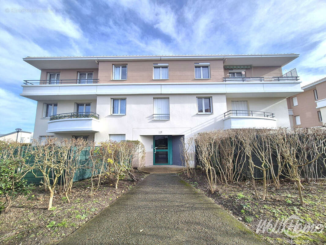 Appartement à SAINT-OUEN-L'AUMONE