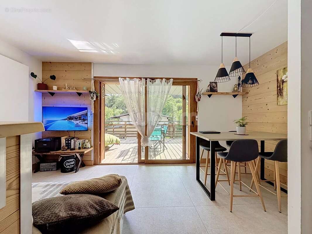 Appartement à DOMANCY
