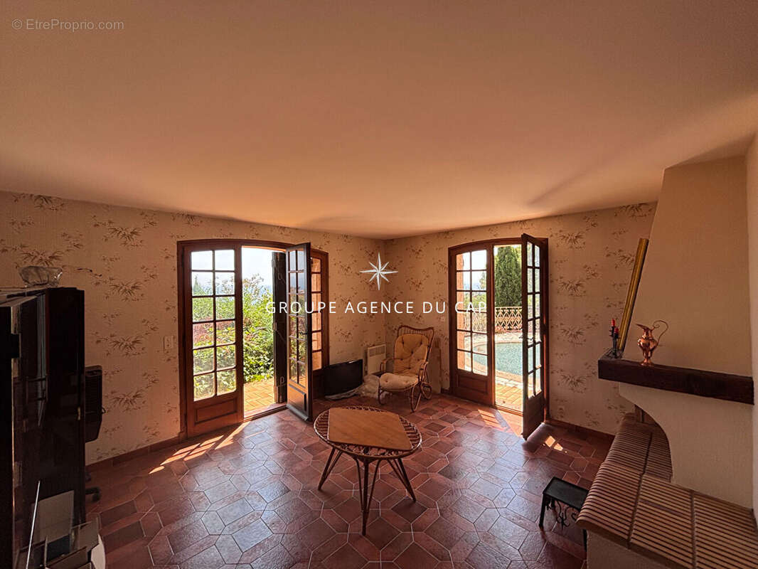 Maison à LES ISSAMBRES