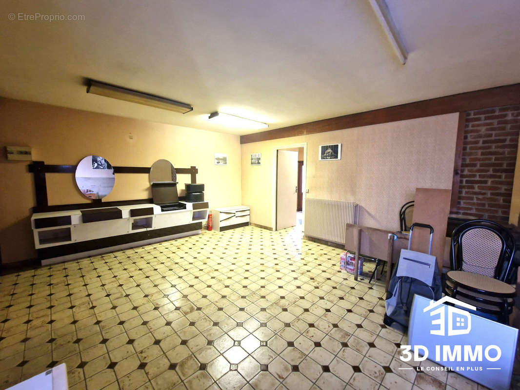 Maison à AVESNES-SUR-HELPE