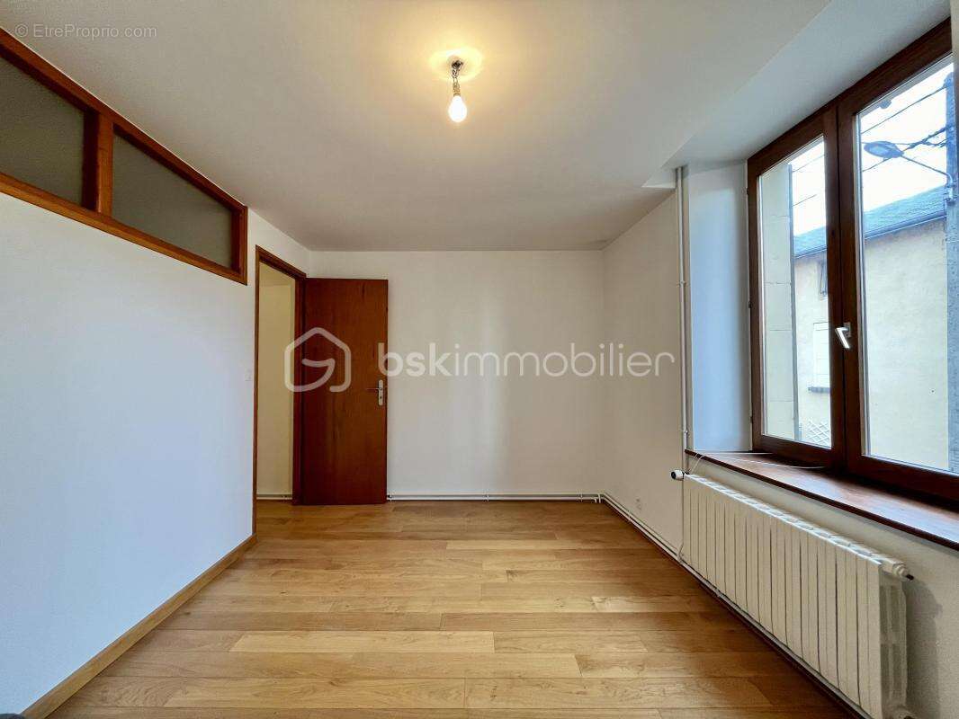 Maison à VRIGNE-AUX-BOIS