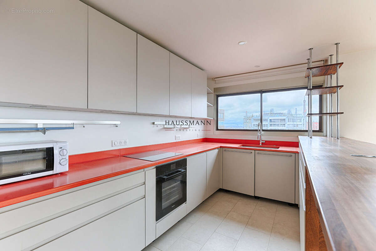 Appartement à PARIS-15E
